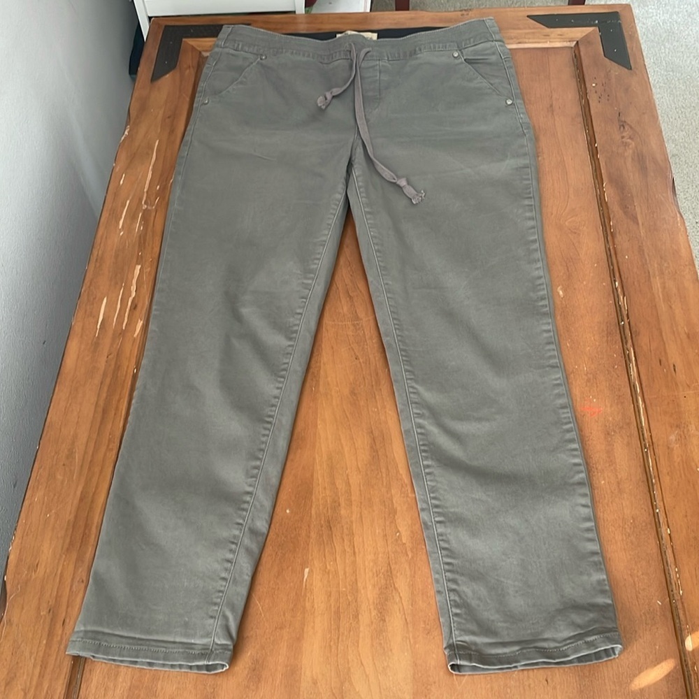 DEMOCRACY High Rise Jeans Size 12